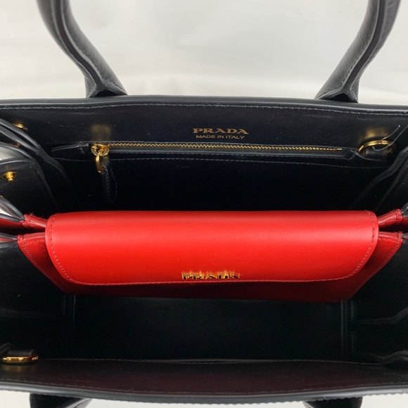 New Prada Italian Bibliotheque Saffiano City Tote - Picture 8 of 8